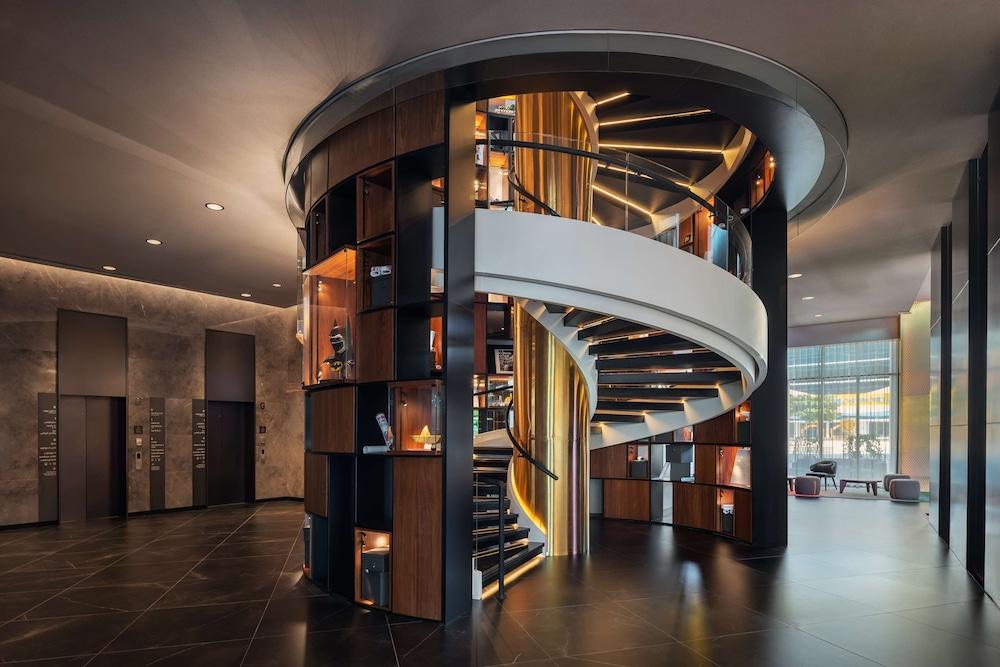 The WB Abu Dhabi, Curio Collection by Hilton