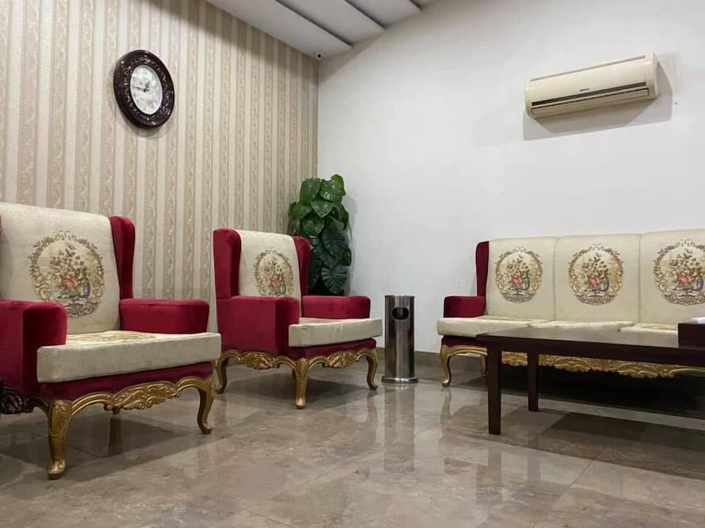 Sultan Grand Hotel & Restaurant