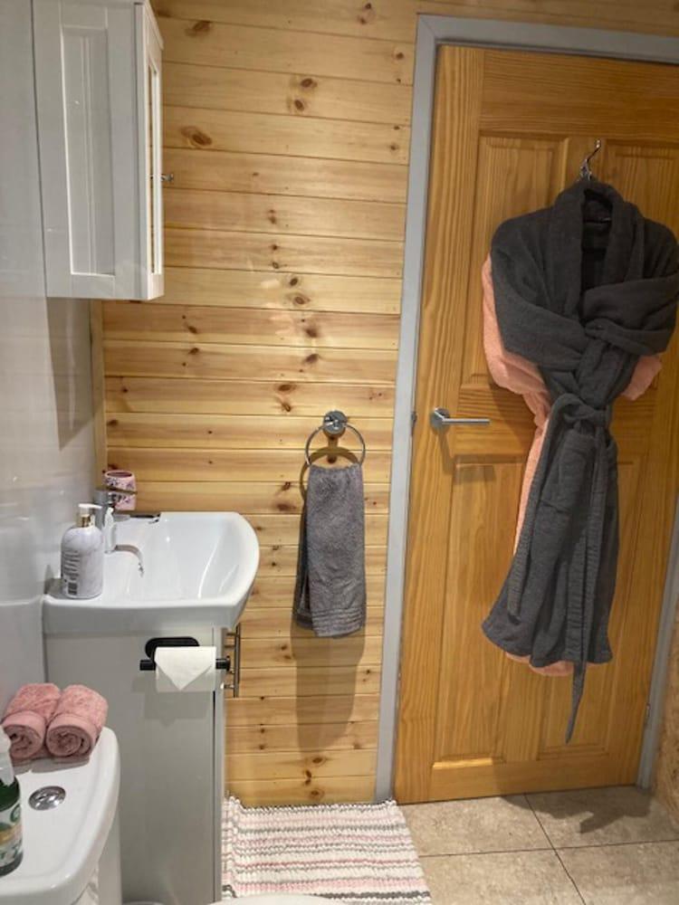 Unique Quirky Studio in Spreyton