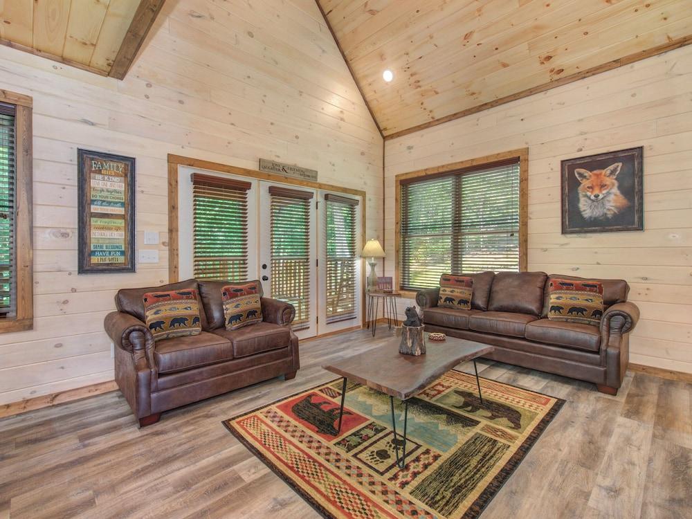 Three Little Bears by Smoky Cove Resort