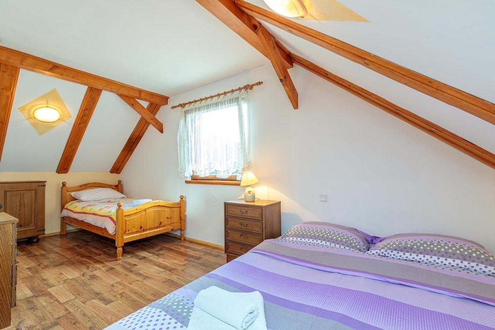 Chalet With Private Whirlpool And Sauna