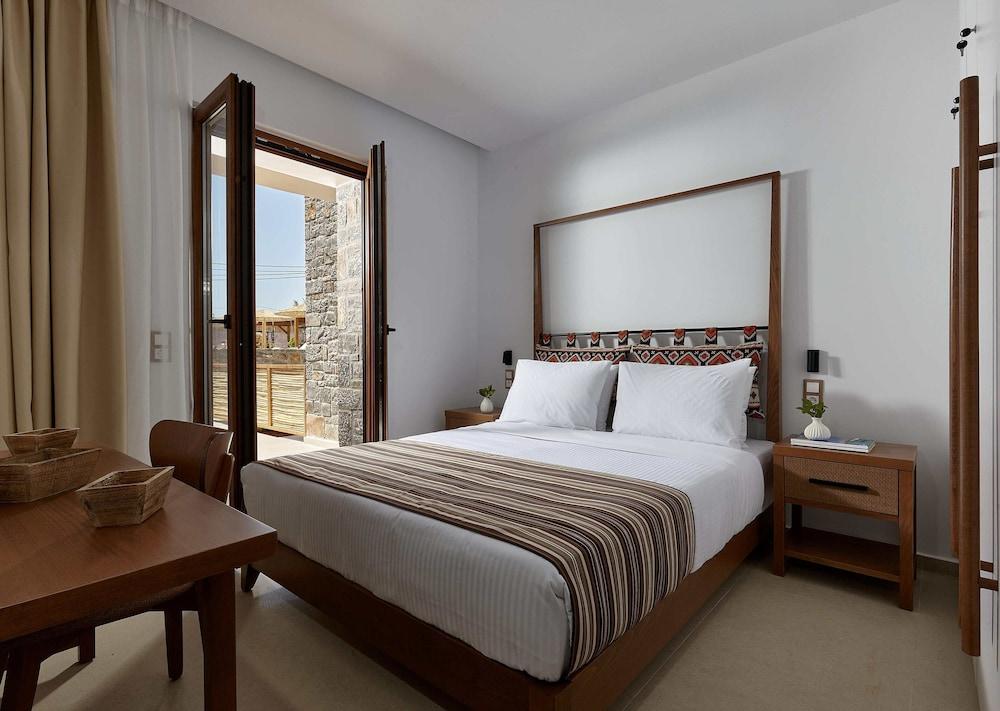 Volta Suites and Villas