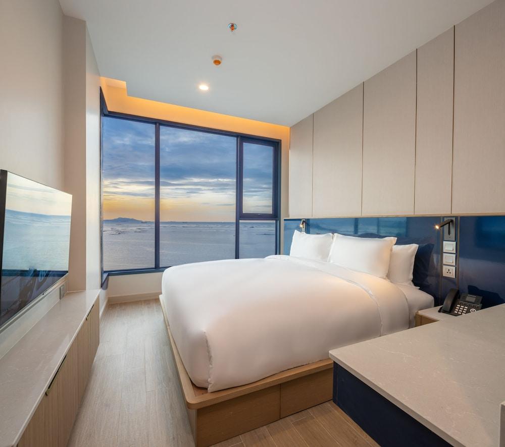 S. Sriracha Hotel and Residence