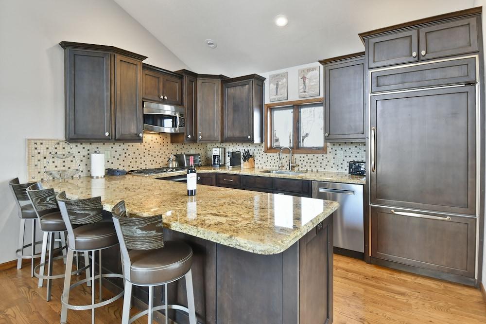 Aspenwood by Luxury Mountain Destination