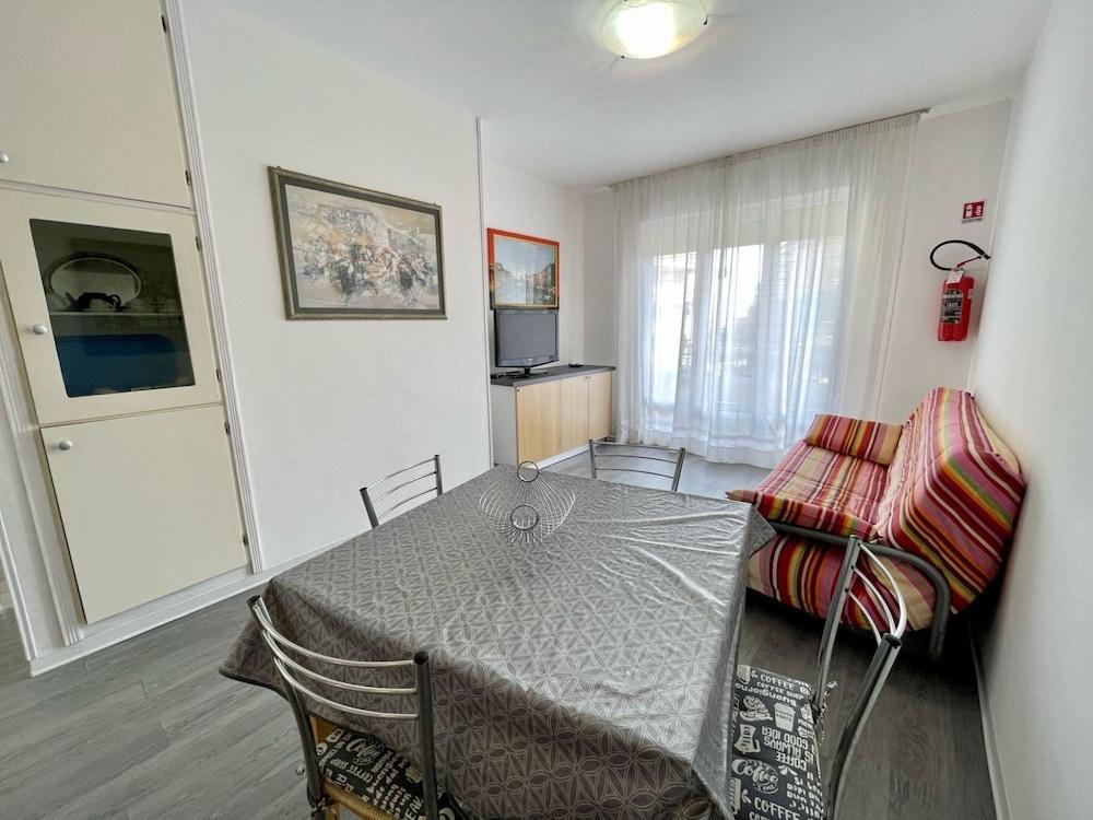 Flat With Shared Pool-beahost