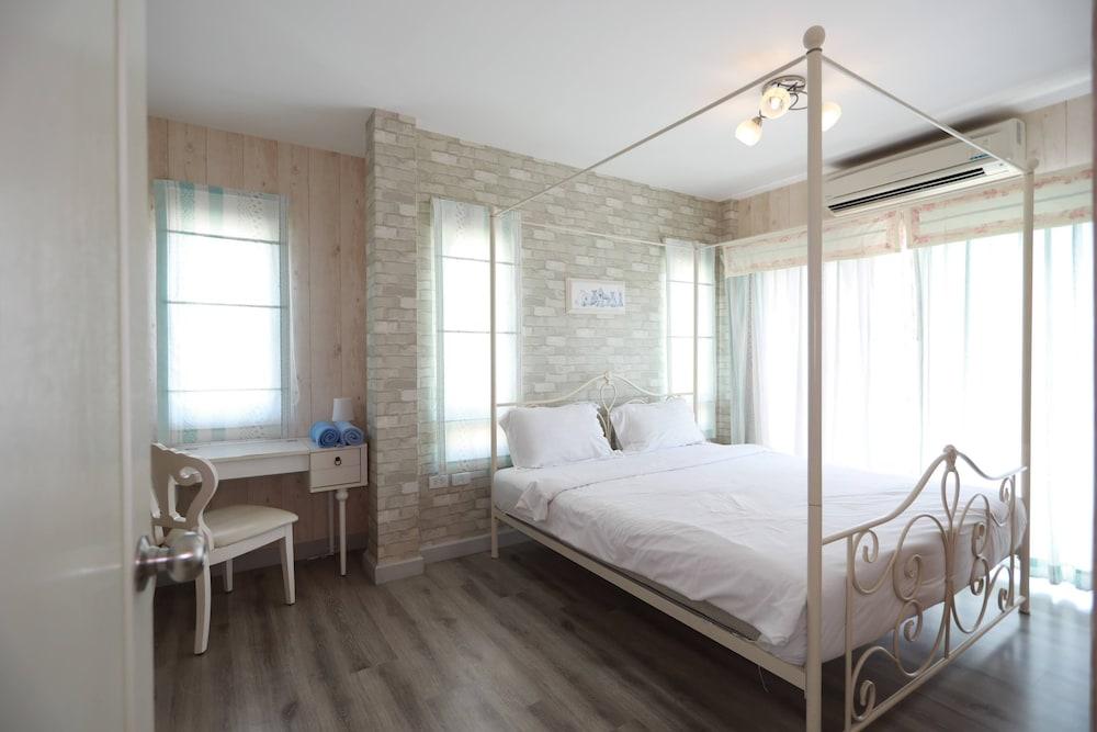 Boulevard Tuscany - 3 Bedroom Pool Villa