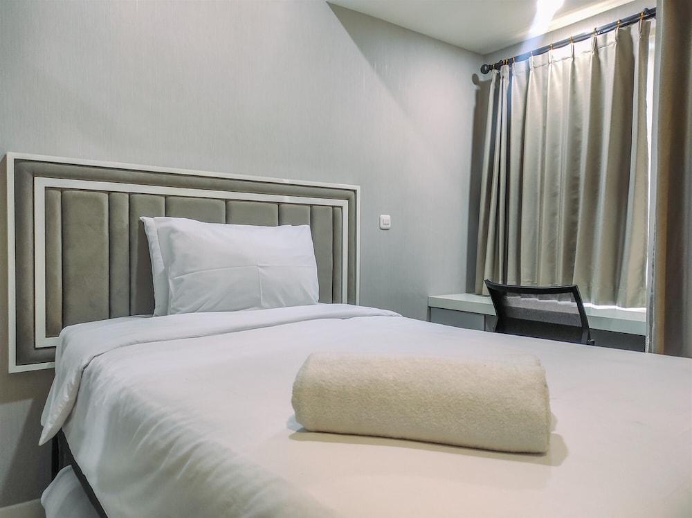 Comfy and Tidy 2BR at Vida View Apartment