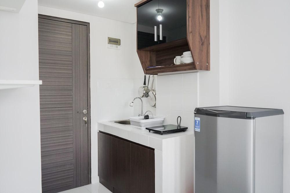 Cozy Studio at Amazana Serpong Apartment