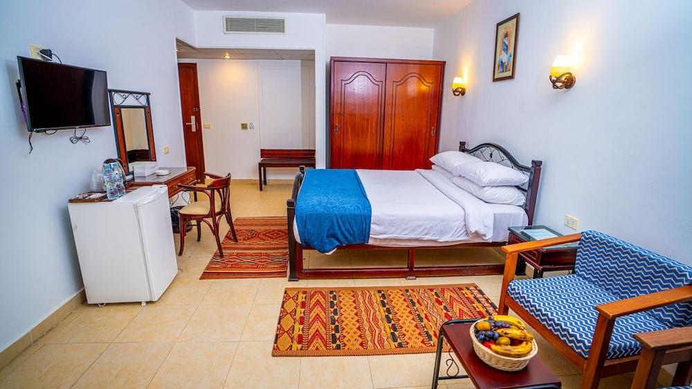 Marina Wadi Degla Hotel