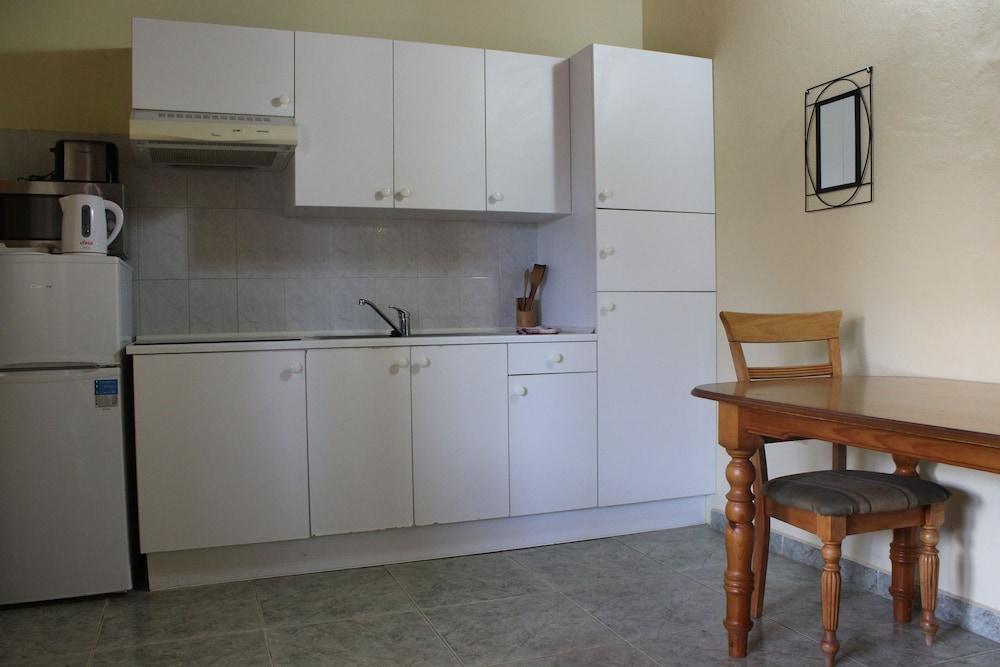 Comfortable 1-bed Bungalow in Parque Holandés