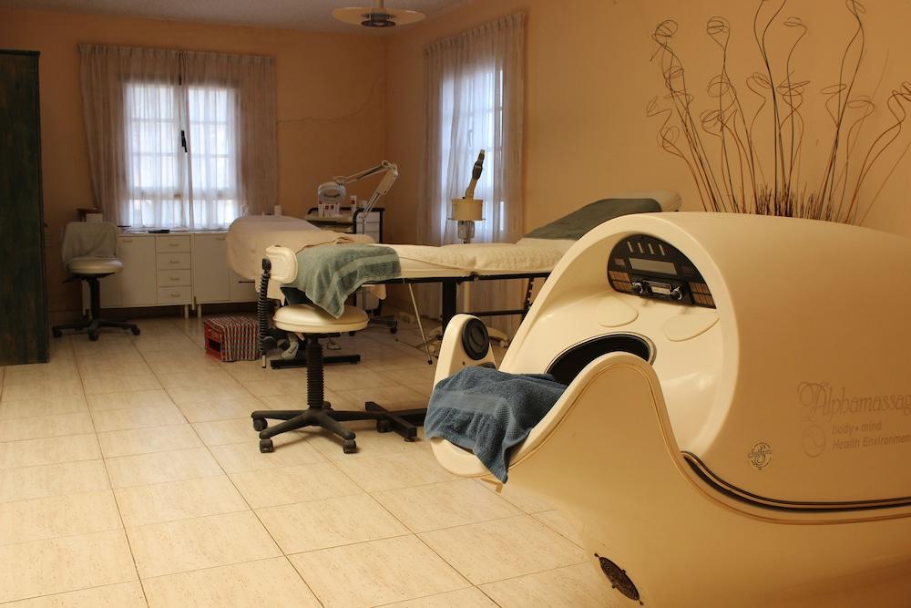 Comfortable 1-bed Bungalow in Parque Holandés