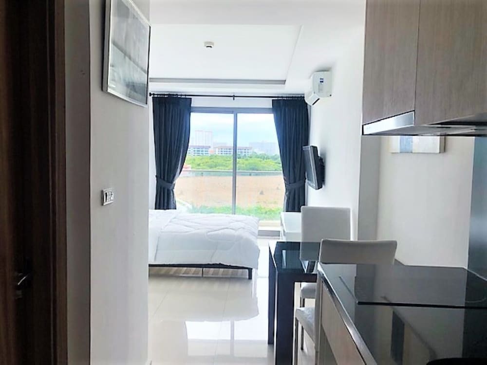 Laguna Beach 3 The Maldives - top Floor Studio