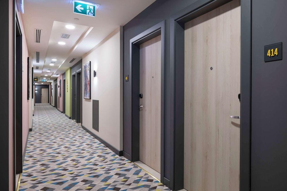 Hampton by Hilton Doha Old Town