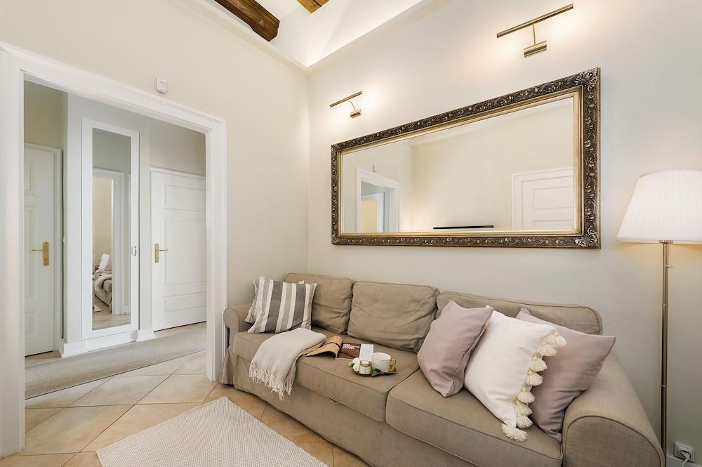 Roma Apartment - LoftAffair