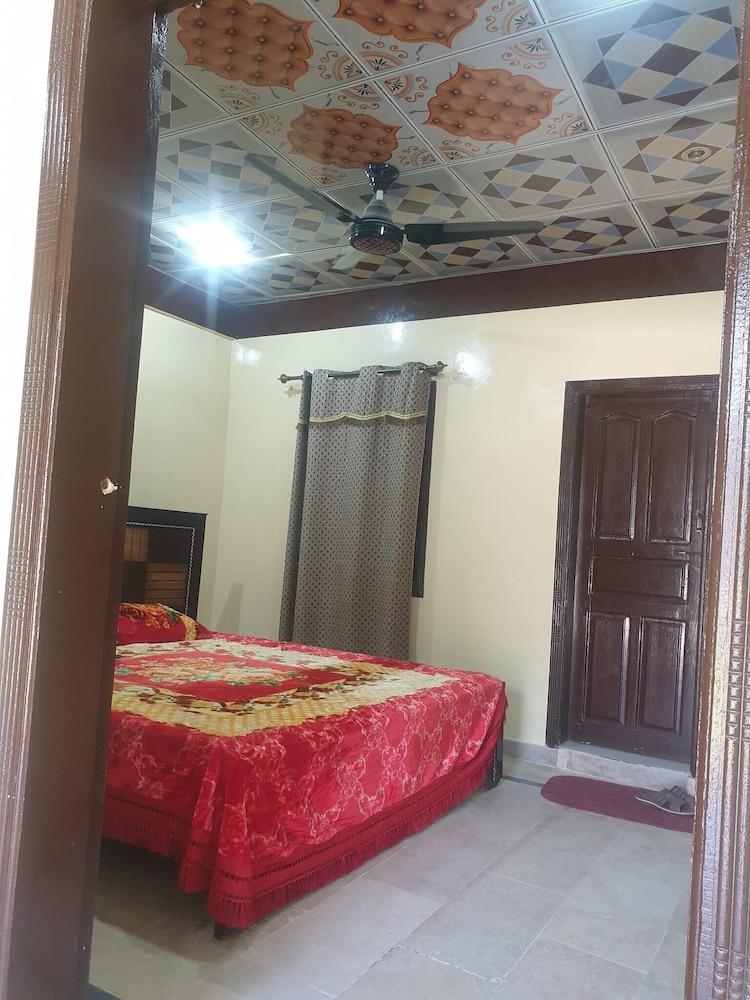 Awais Hotel And Restaurant Rawlakot