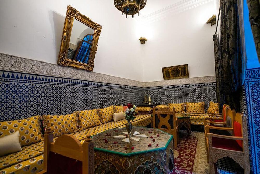 Room in B&B - Riad Authentic Palace & Spa - Suite Al Casaba