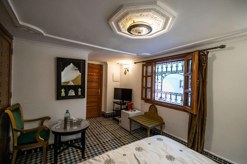 Room in B&B - Riad Authentic Palace & Spa - Bassatine