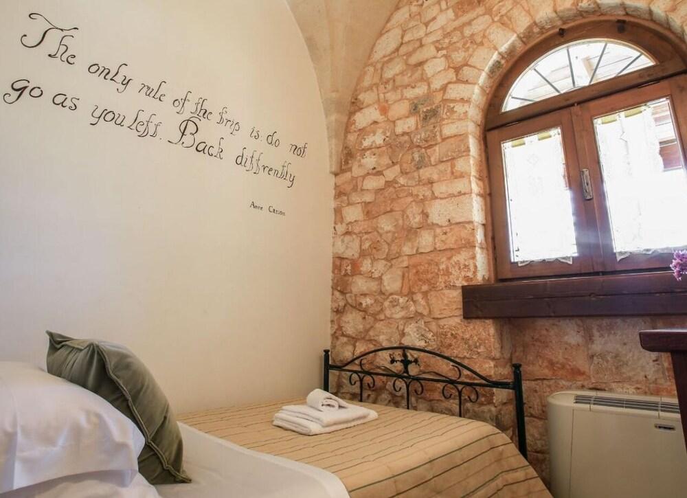 Trullo Degli Ulivi con Piscina e Idromassaggio