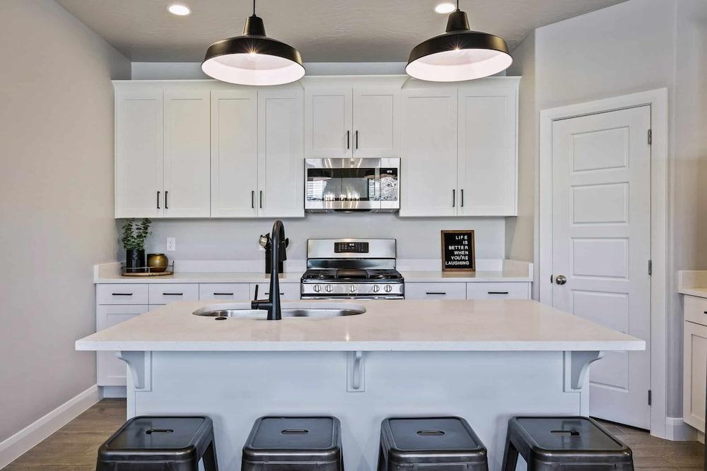 El Dorado Retreat by RedAwning