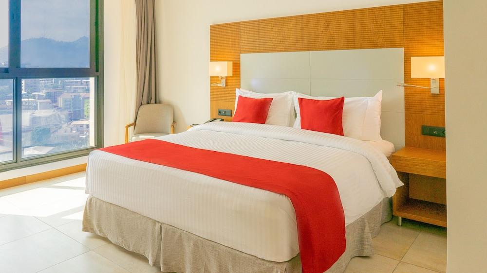 Star Land Hotel Bastos