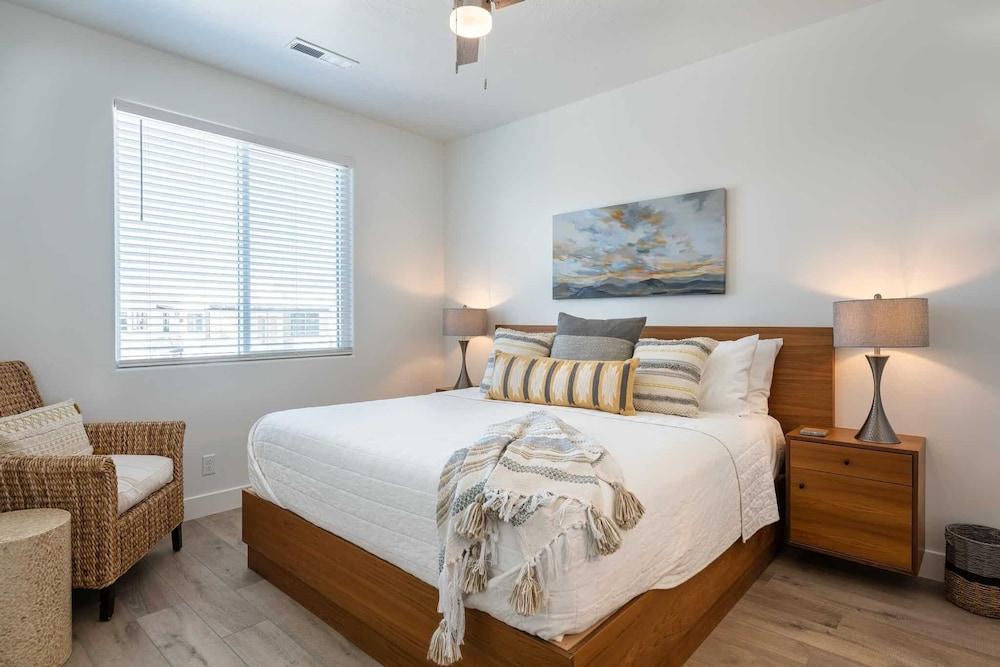 Desert Azul by RedAwning