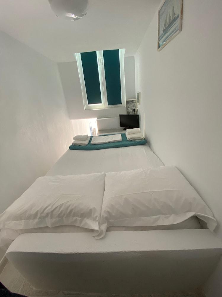 S&K Traditional Cycladic House Serifos