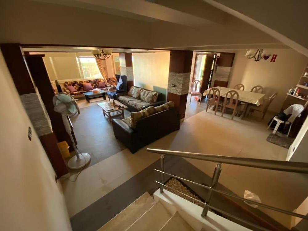 Villa Omraa El Behar