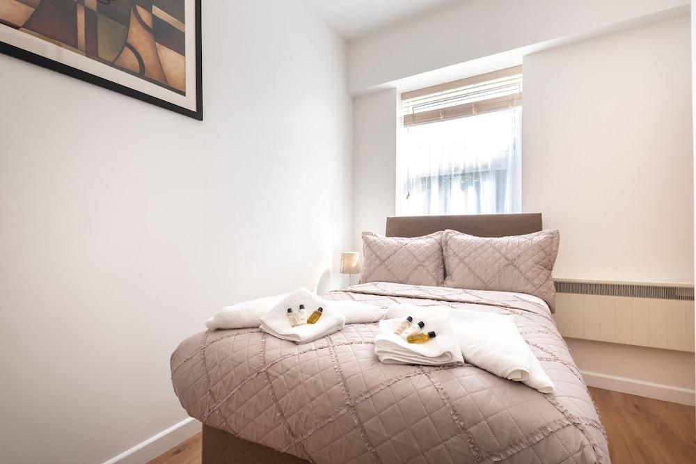 Silver Moon Silver Service Apartments Freeparking