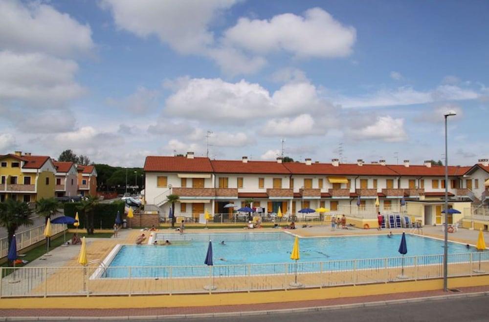 Relaxing Escape Flat-beahost