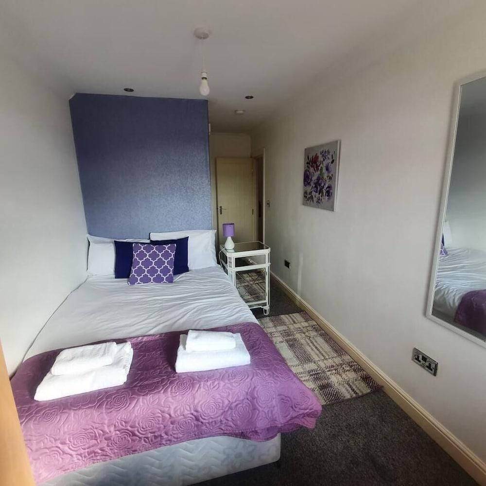 Lovely 4-bed Apartment in Harrow