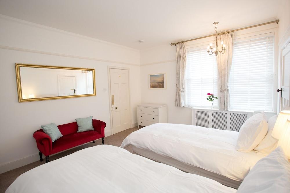 The Old Coastguard House