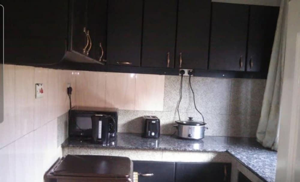 Captivating 4-bed House in Kampala