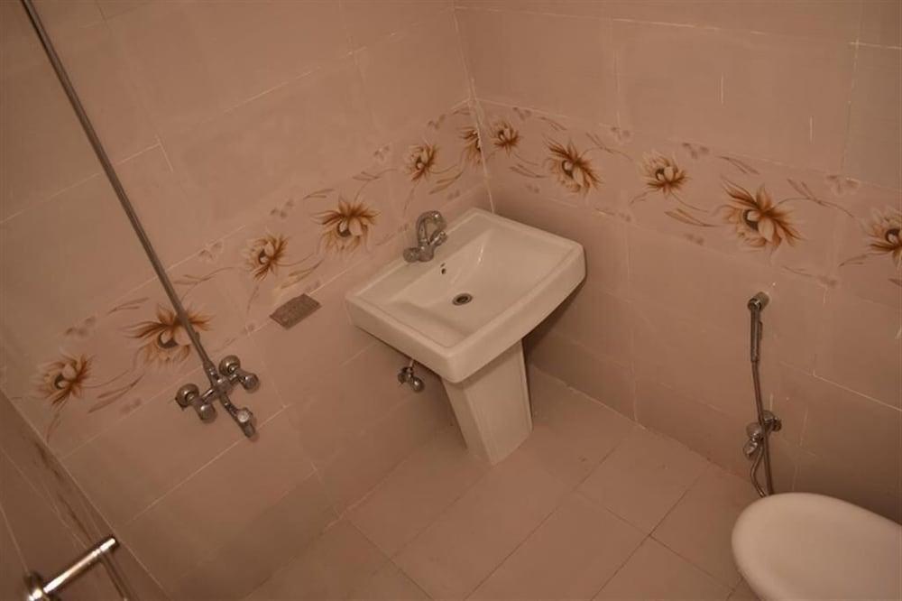 De Metro Guest House