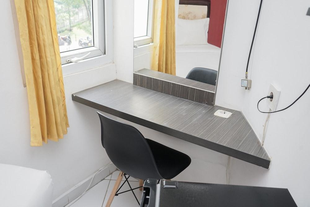 Comfort Studio Apartment At Aeropolis Residence