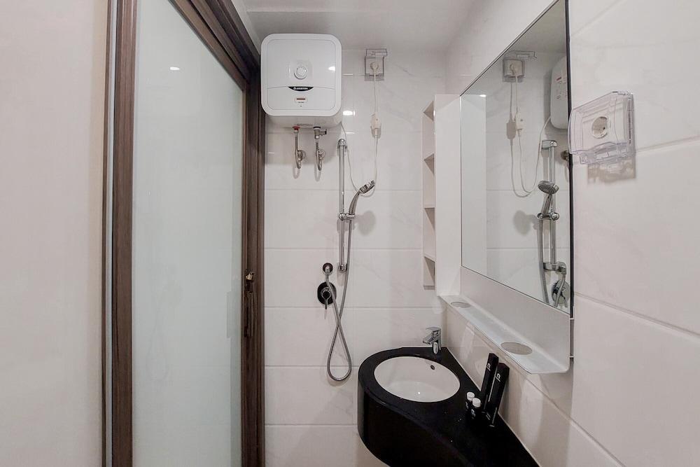 Elegant And Comfortable Studio Sky House Bsd Apartment