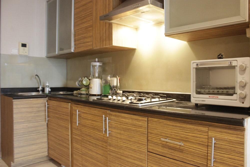 Deluxe 2Br At Dago Boutique Apartment