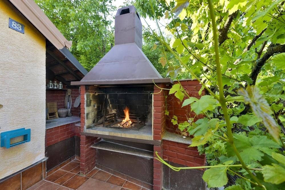 Twin Oasis Retreat With Pool & Spa