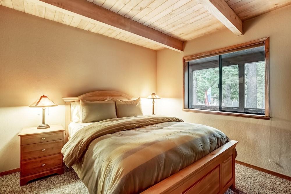 Serenity at Tahoe Donner | Peaceful, Close to Ski & Lake