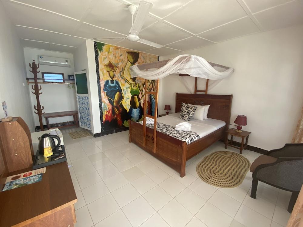 Zenobia Beach Resort