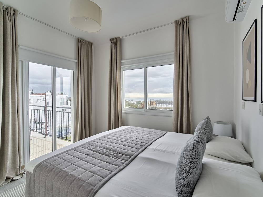 Sanders White Mountains - Nice Villa With Pool