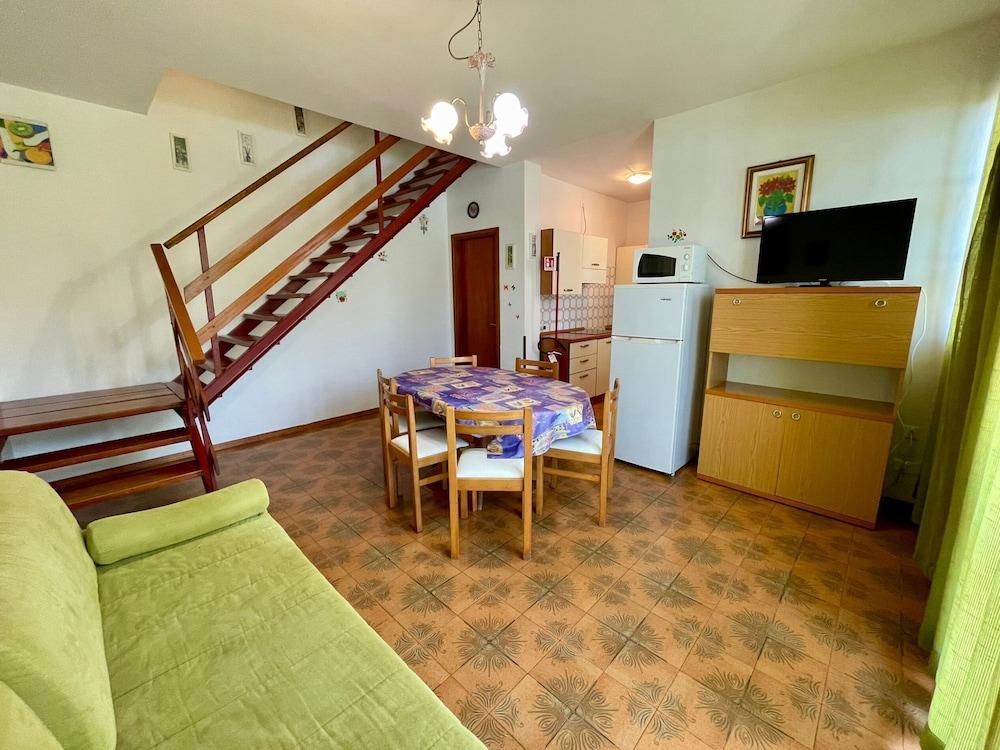 Newly Renovated Villa With Private Garden