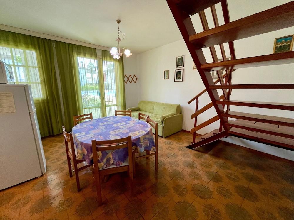 Newly Renovated Villa With Private Garden