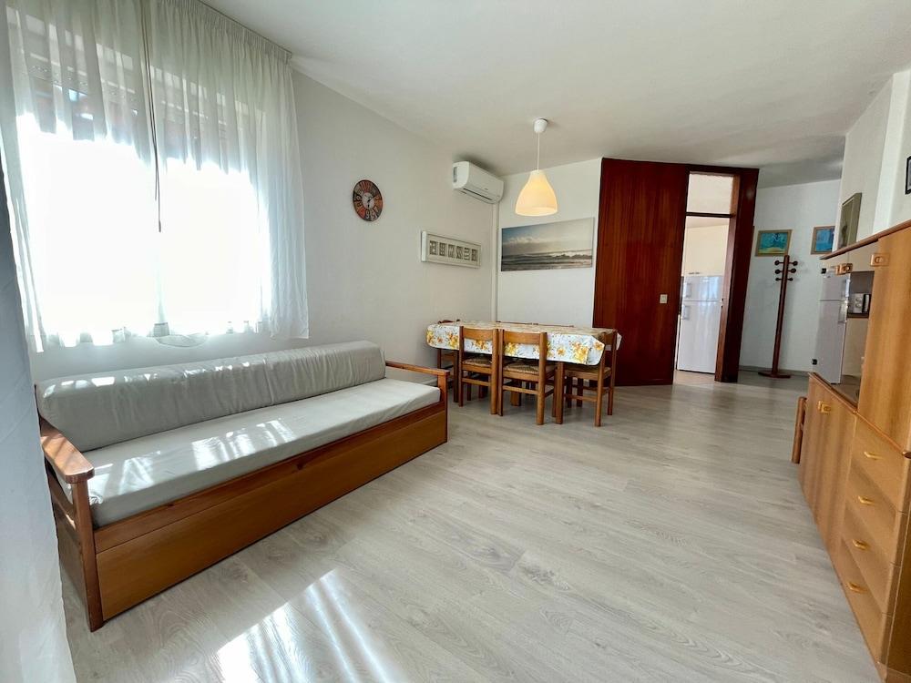 Apartment With Stunning sea View