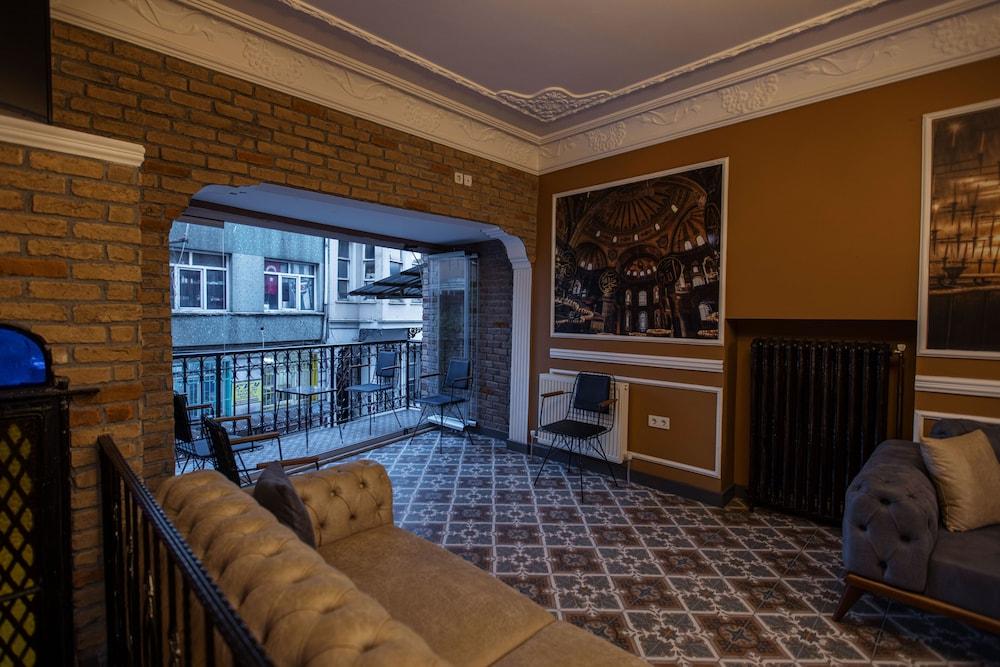 Grand Balyan Hotel & Restaurant