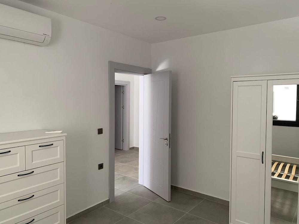 Bodrum - 5 Bedrooms Villa With Heated Pool