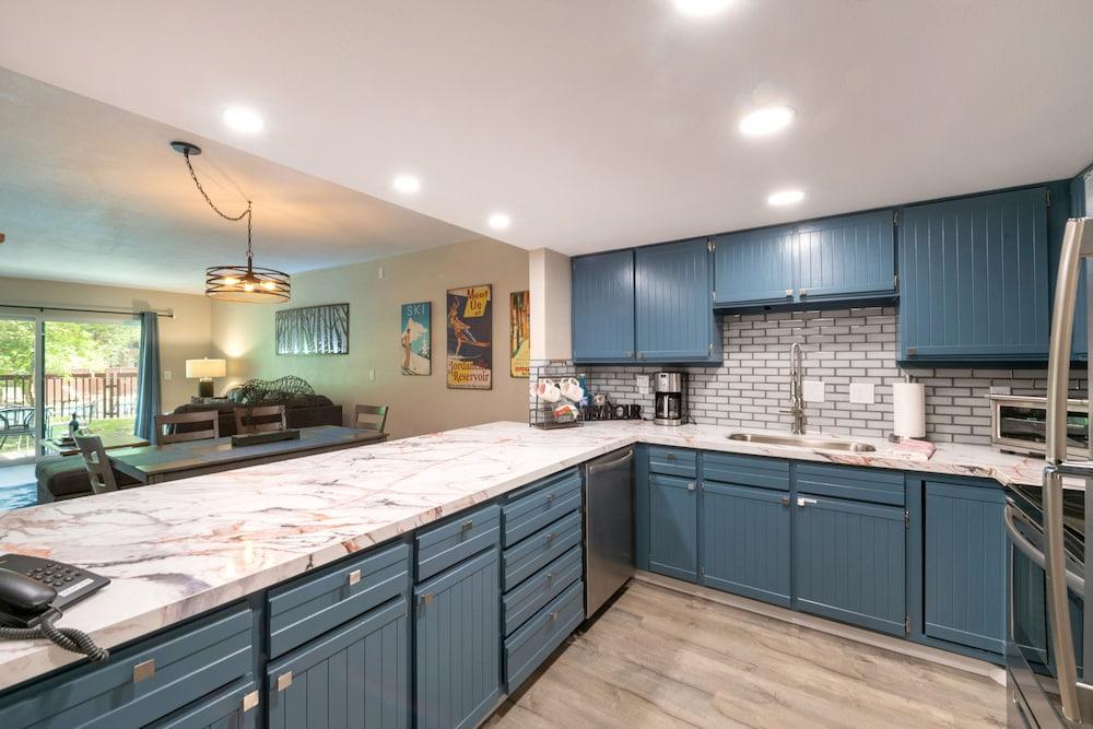 Park Station by Luxury Mountain