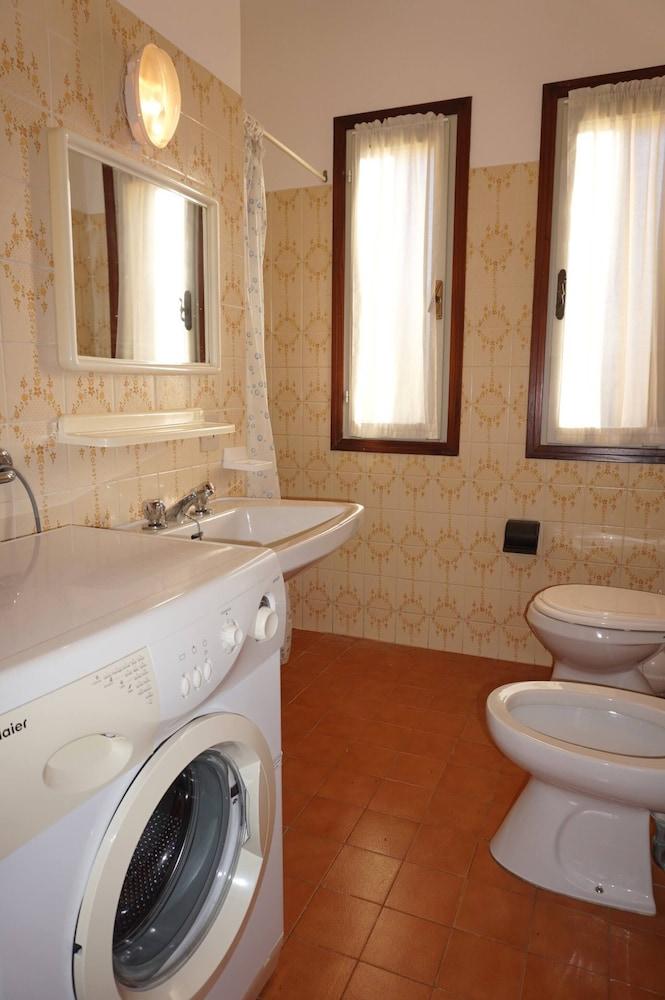 Comfortable Villa for up to 6 Guests by Beahost Rentals