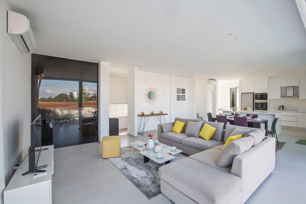 Protaras Holiday Villa Bp3