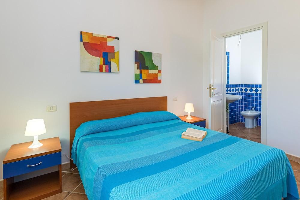 Le Dimore di Nettuno 4 With Pool