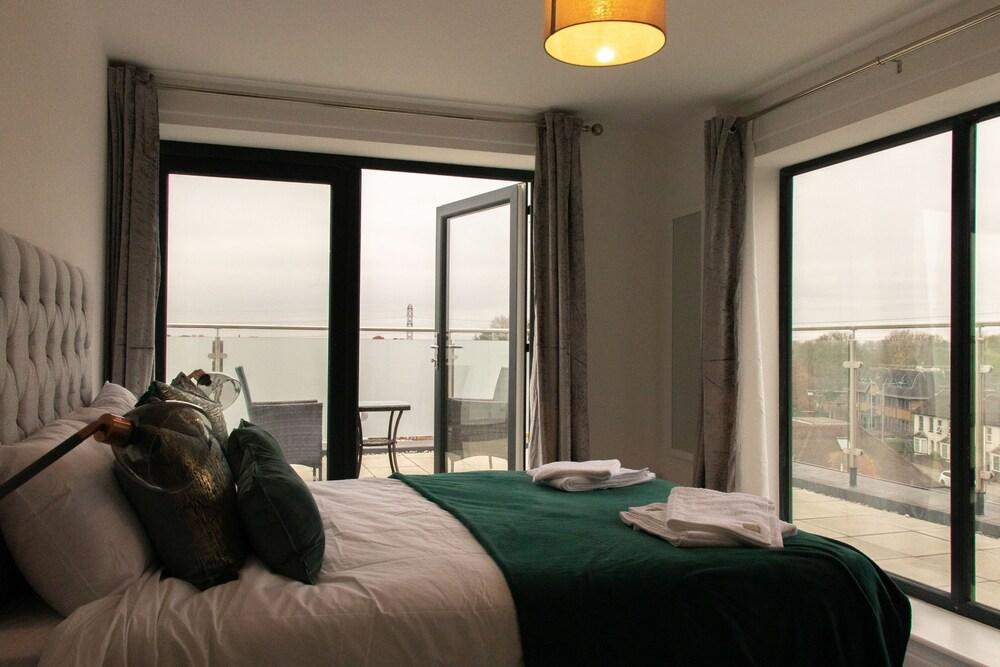 Livestay - 2bed Penthouse With Wrap Around Balcony